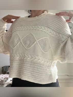 Wild Fable White/Cream Cable Knit Women's Sweater - Classic Crewneck